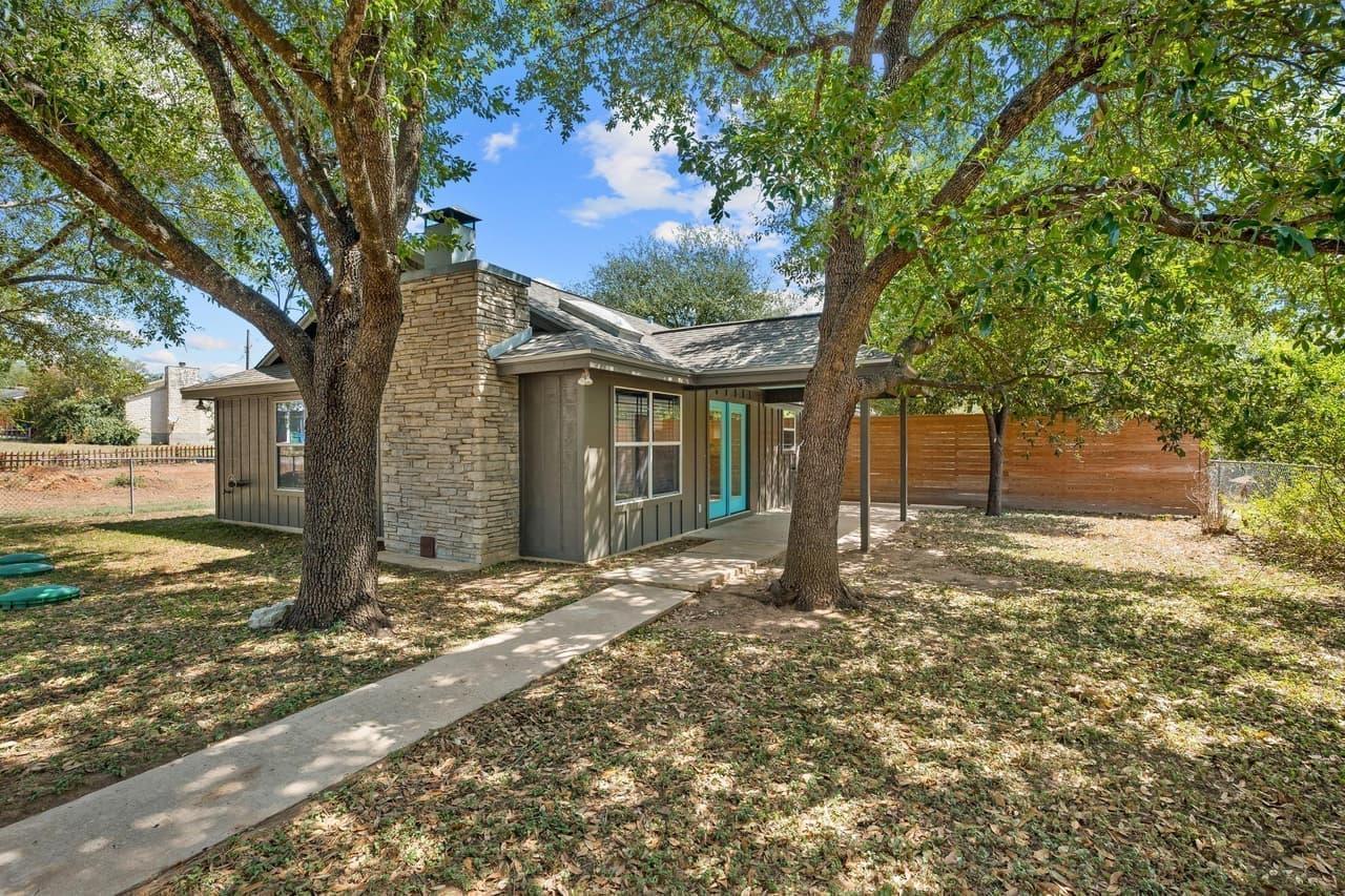 1601  West Ln photo 3