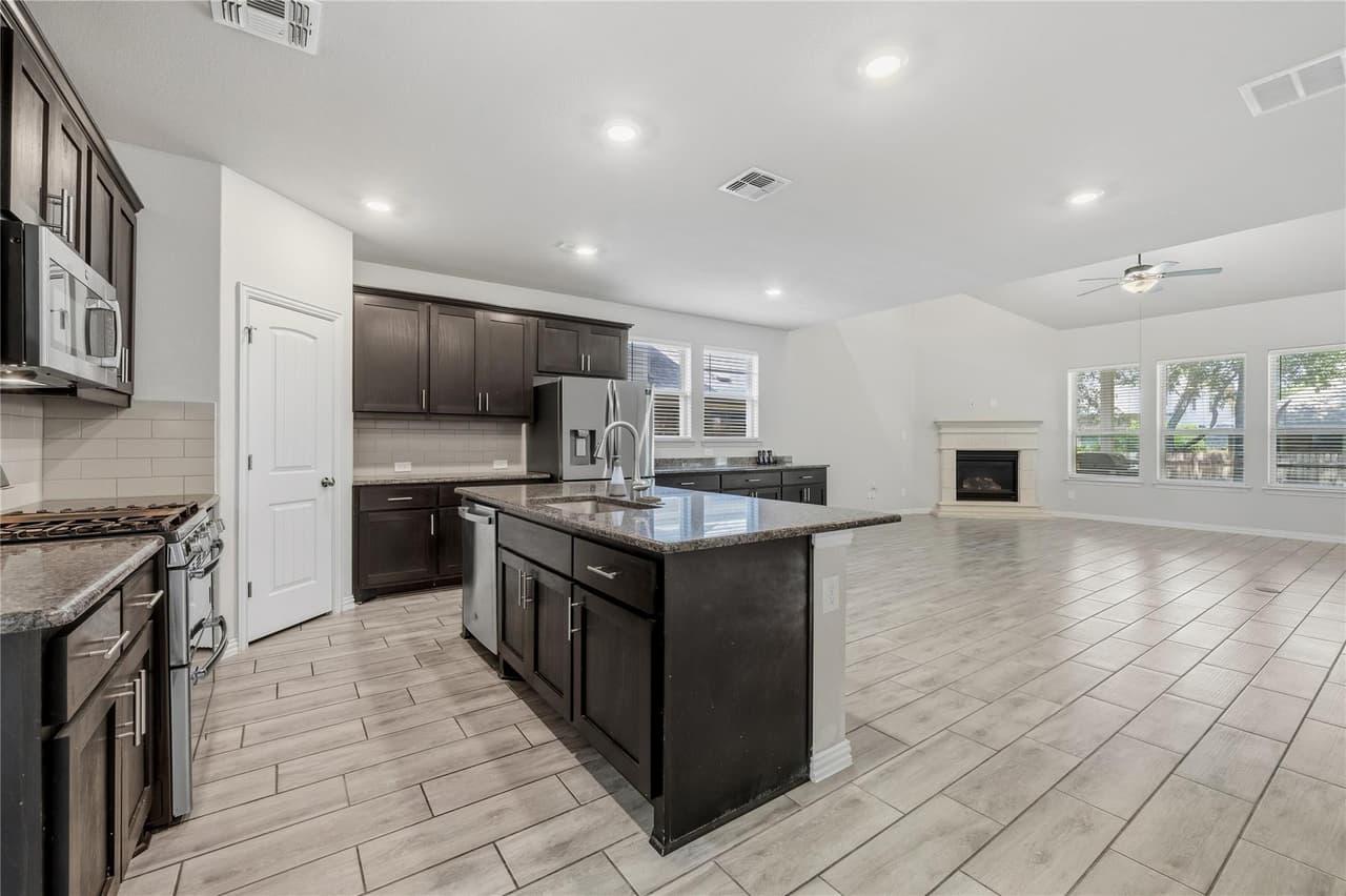 141  Sangaree Dr photo 4