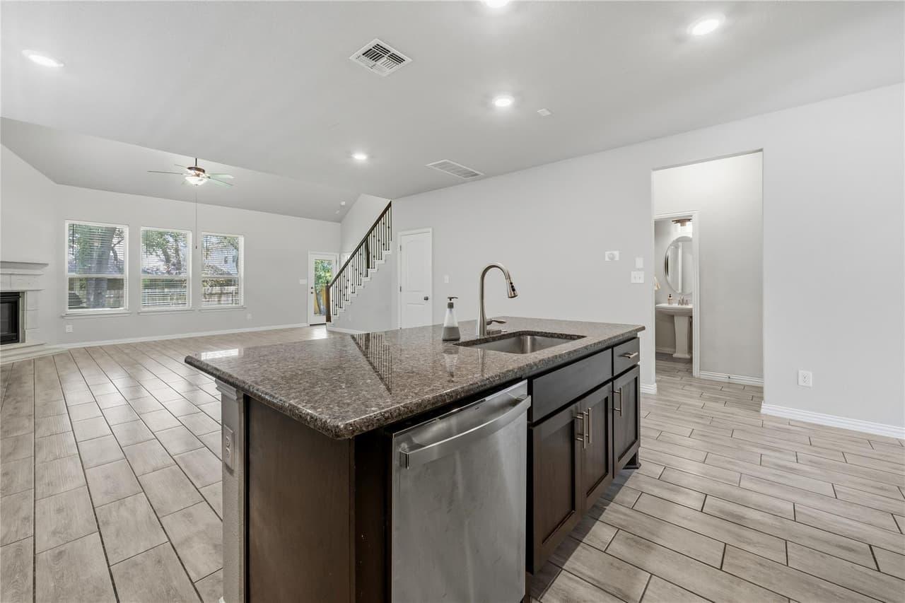 141  Sangaree Dr photo 5