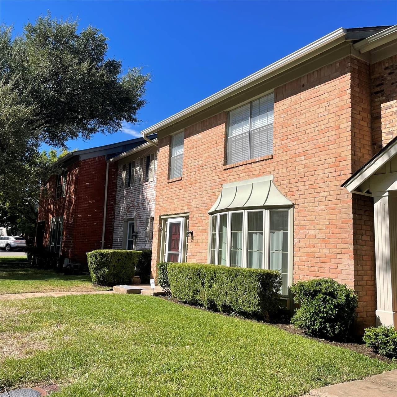 7269  Creekside Dr photo 2