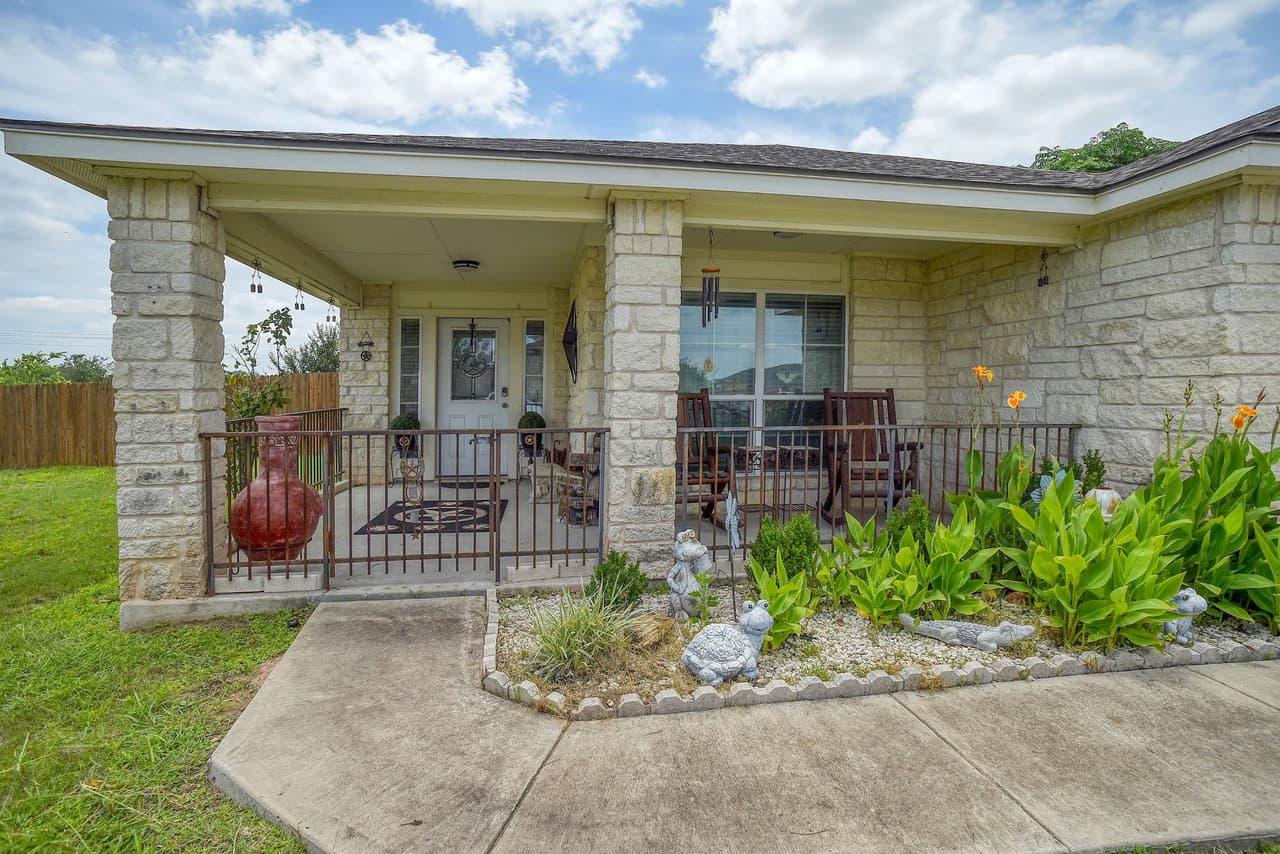 409  S. Hunting Lodge Ln