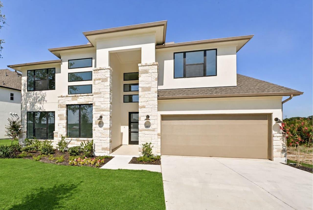 7400  Desert Needle Dr