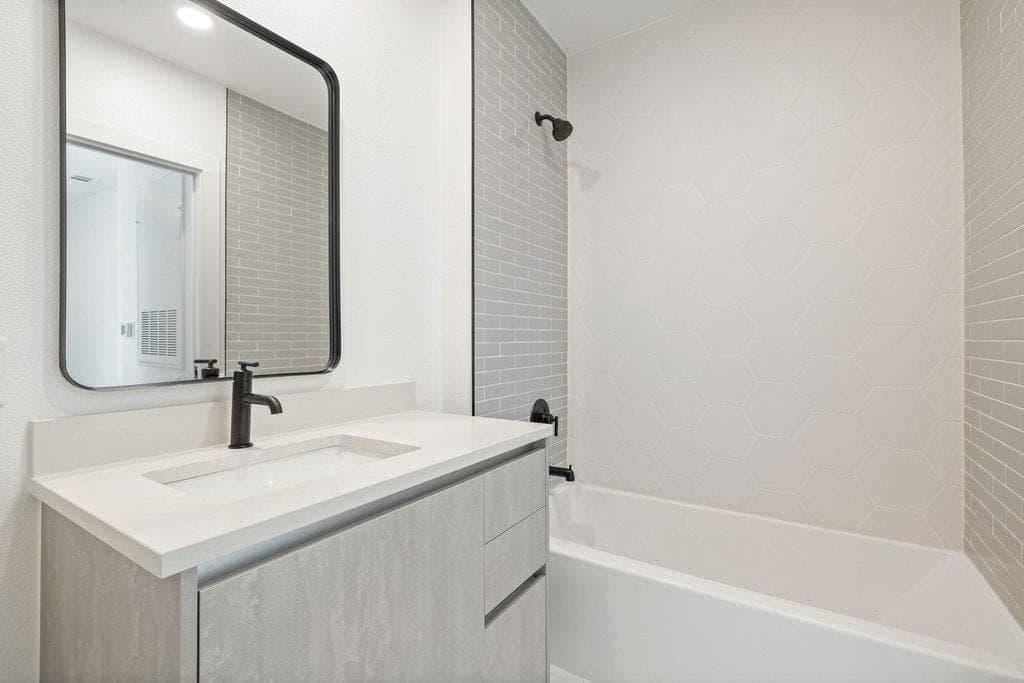 4315 S Congress Ave  #224 photo 6