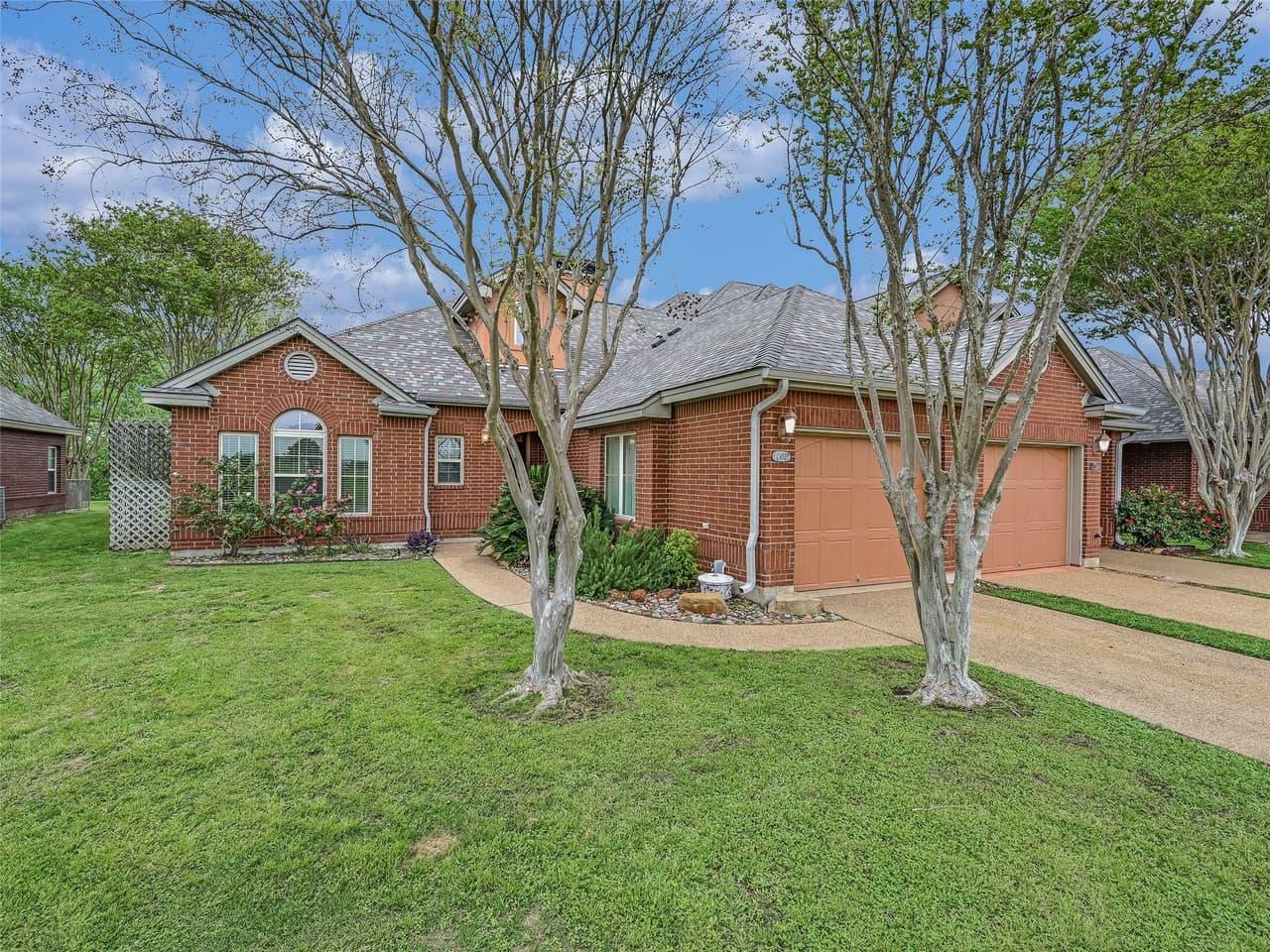 539  Colovista Pkwy  #C103 photo 2