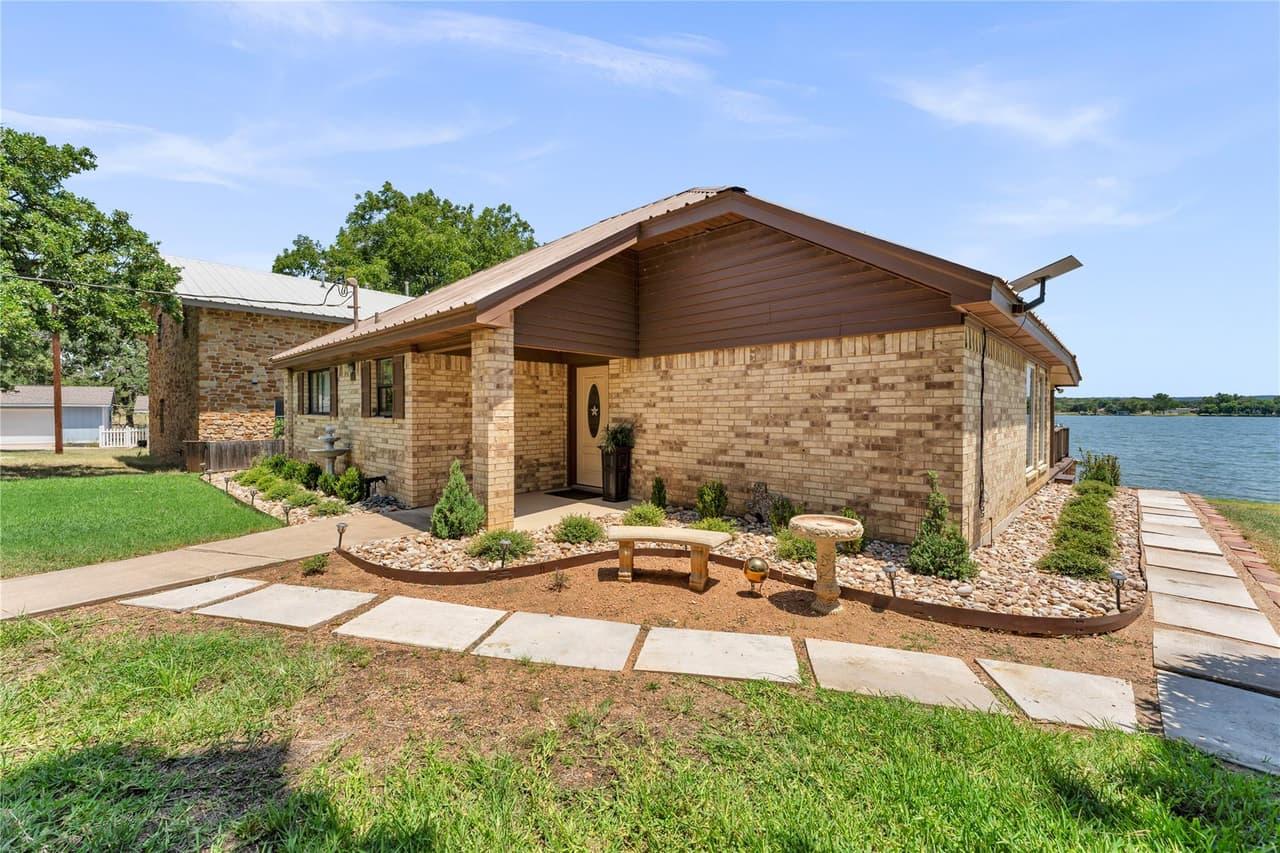 386  Lake Loop None