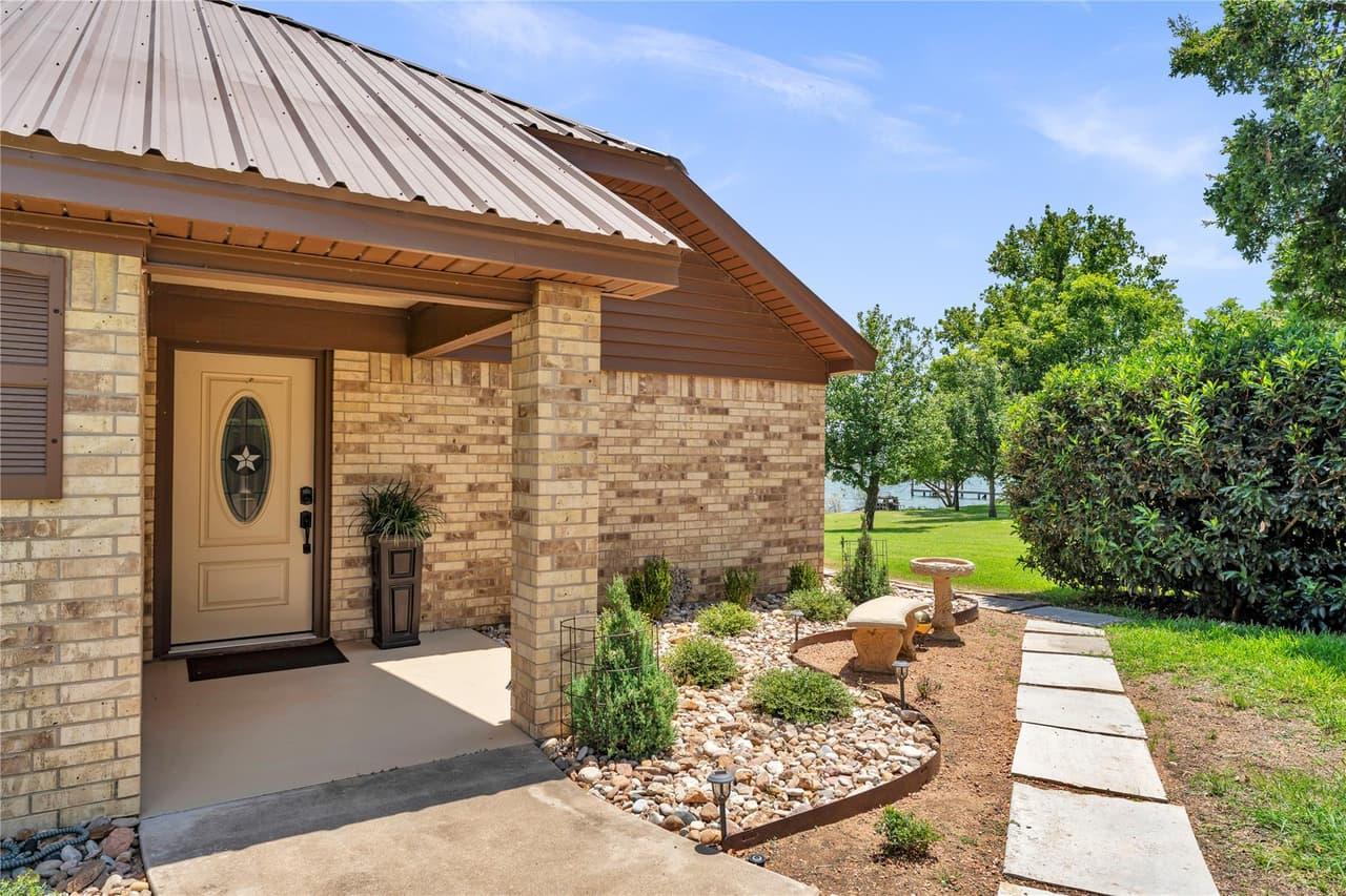 386  Lake Loop None photo 2