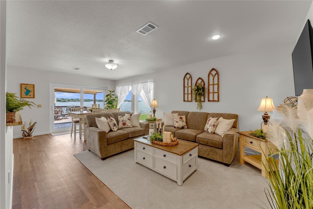 386  Lake Loop None photo 6