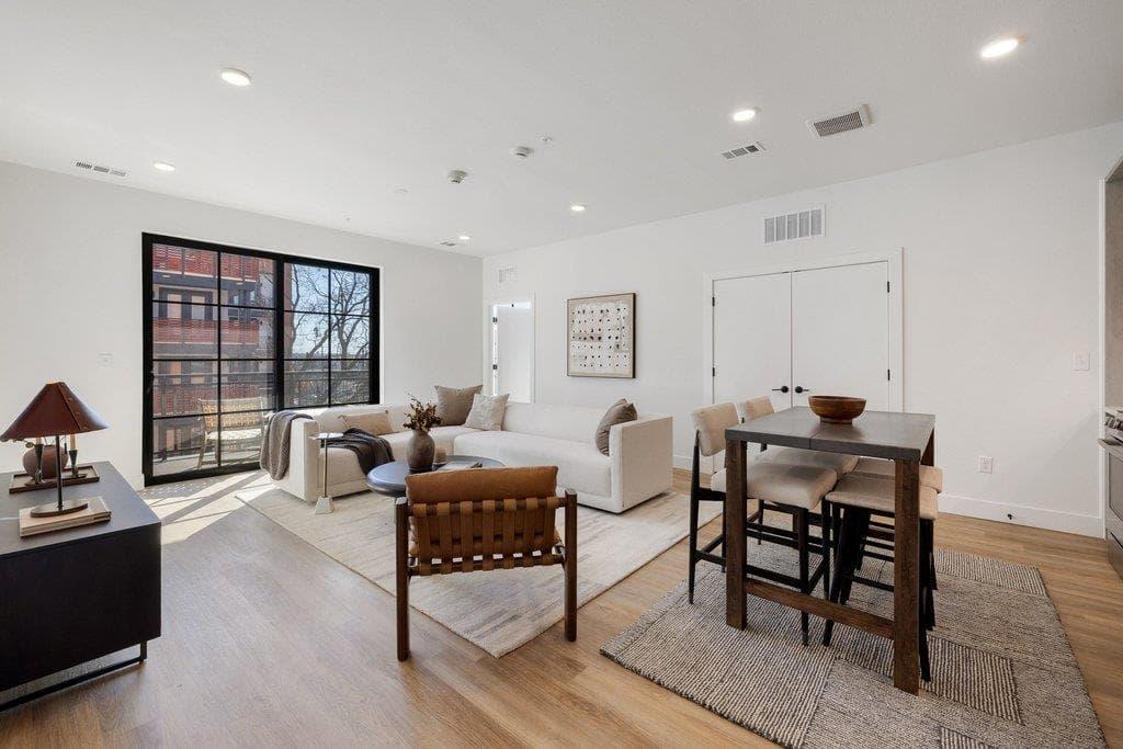 4315 S Congress Ave  #317