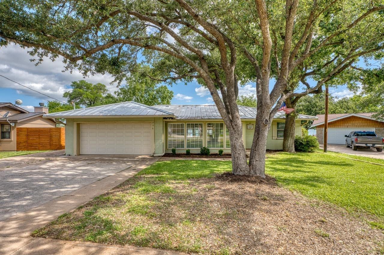 336  Carlson Cir photo 2