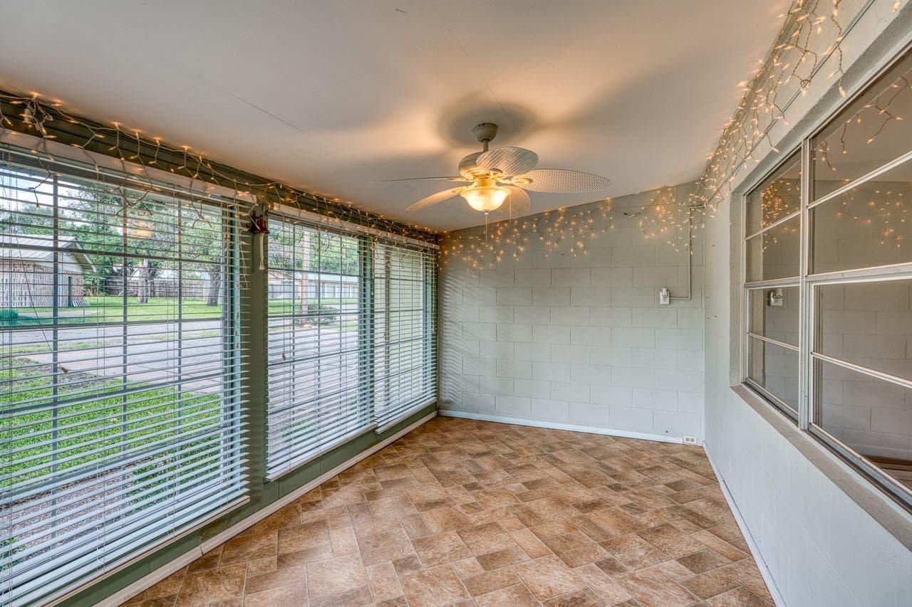 336  Carlson Cir photo 4