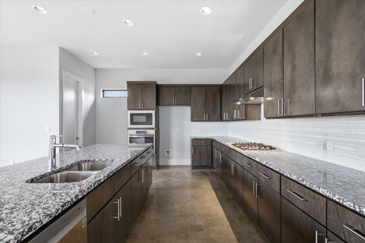 16404  Sydney Carol Ln photo 6
