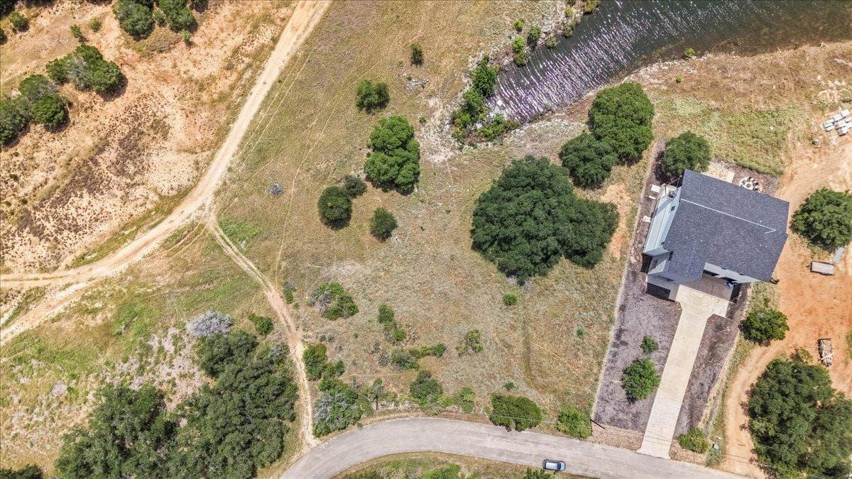 21307  Cardinal Ave photo 3