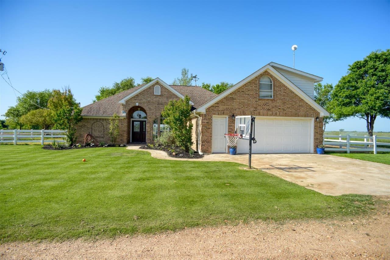 678  Ponderosa Rd photo 3