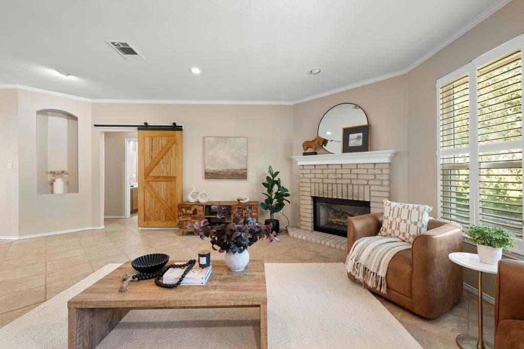 409  Shadywood Ln photo 6
