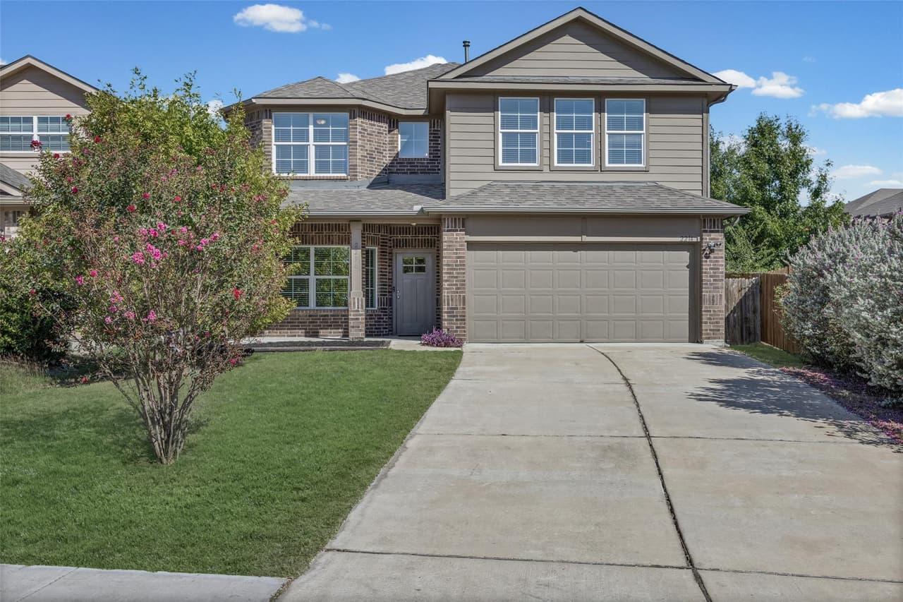2214  Bettylou Ln