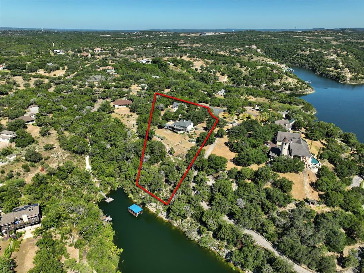 18113  Travis Dr photo 3
