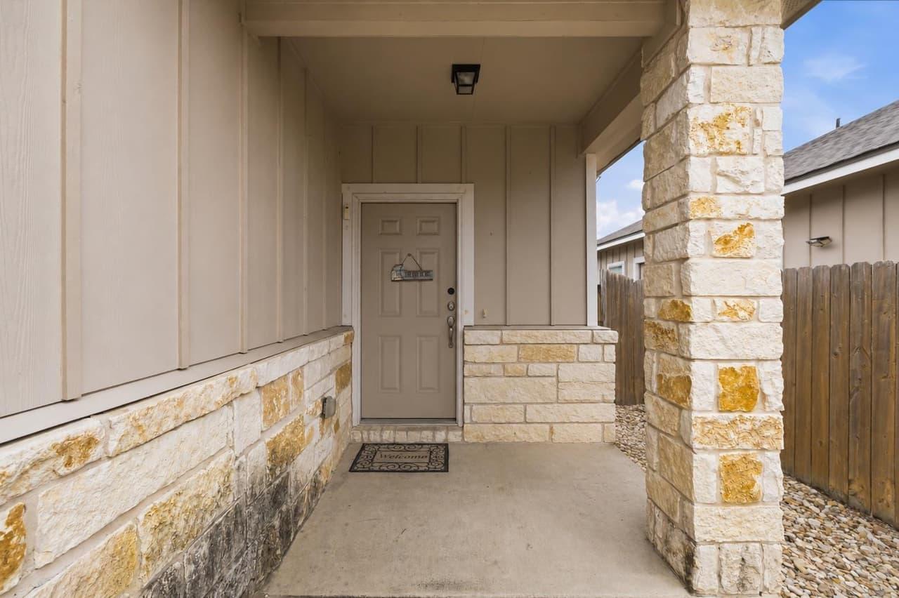 404  Carl Shipp Dr photo 2