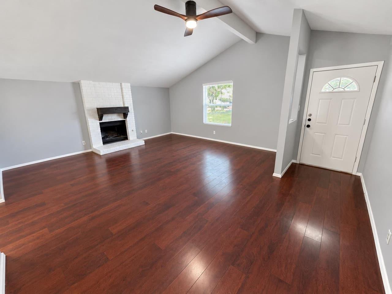 206  Clearday Dr photo 3