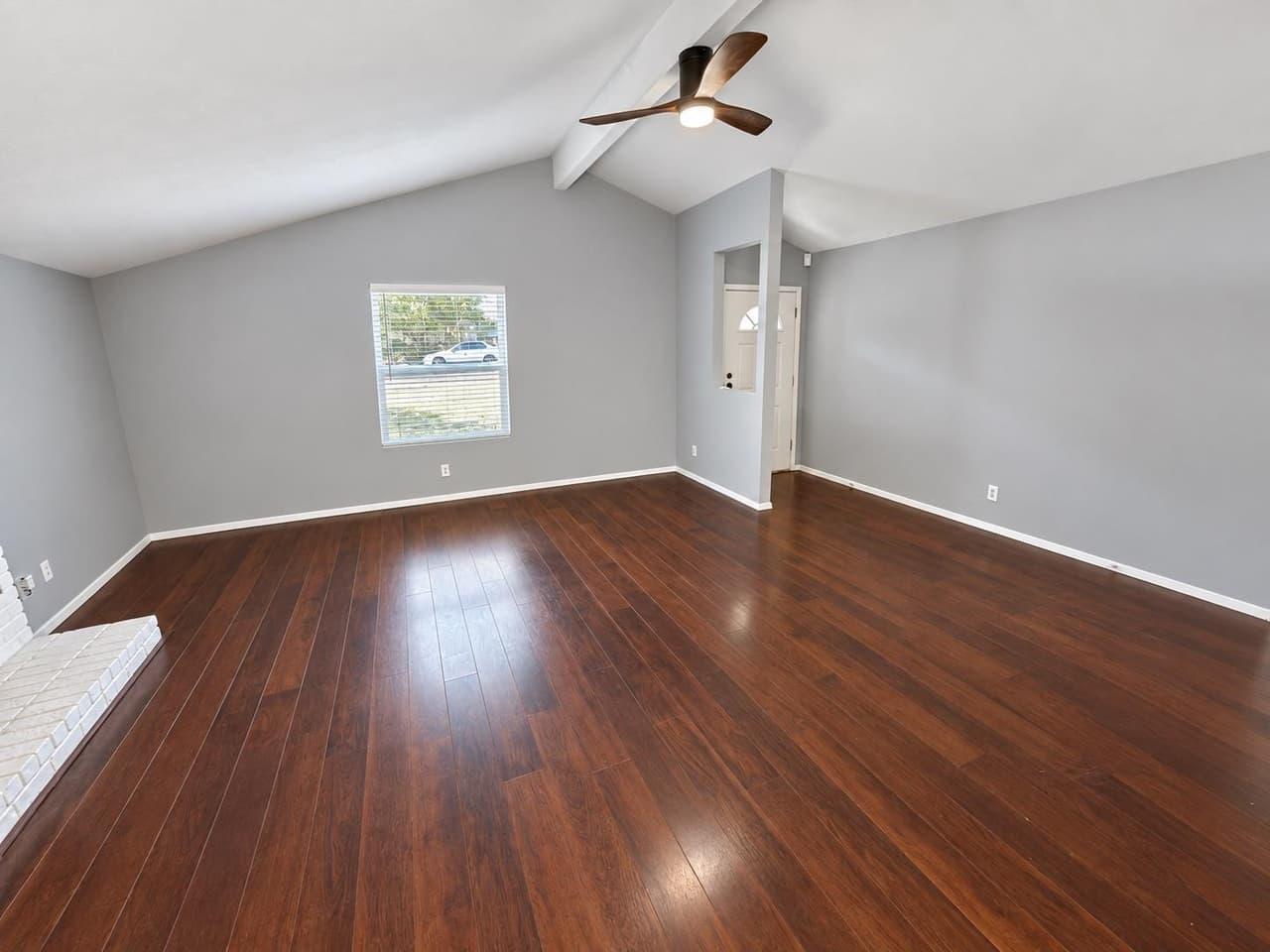 206  Clearday Dr photo 4