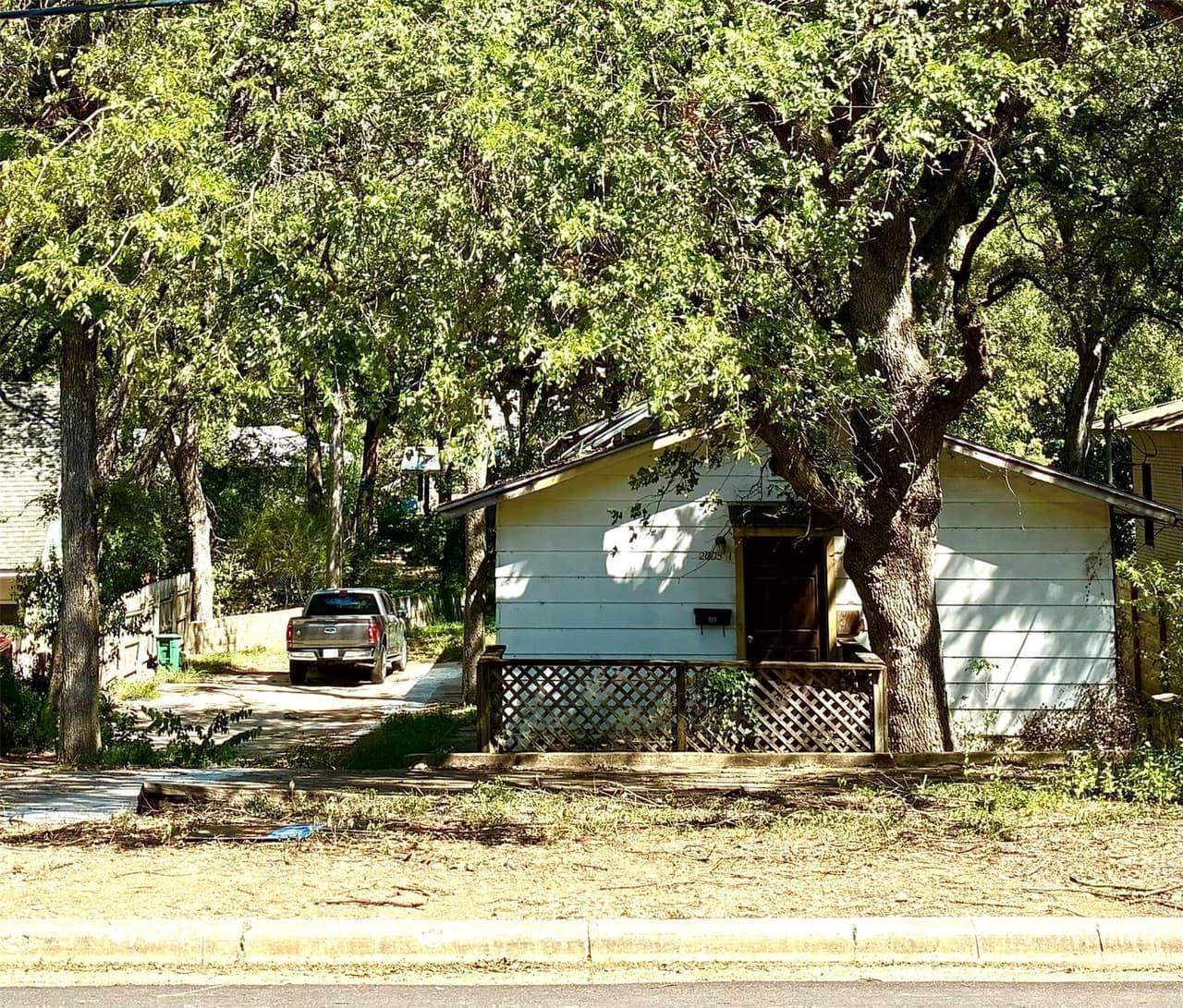 2005  Sharon Ln