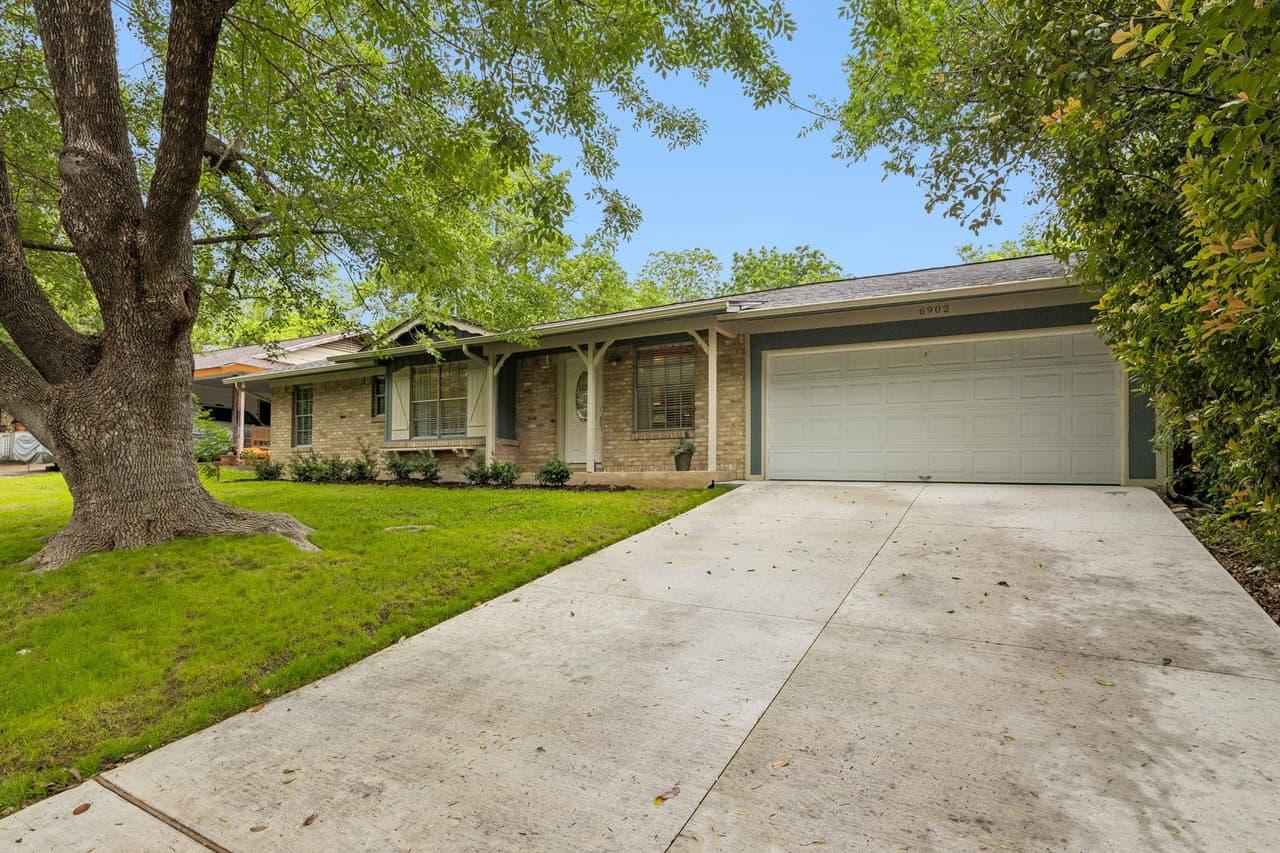 6902  Notre Dame Dr