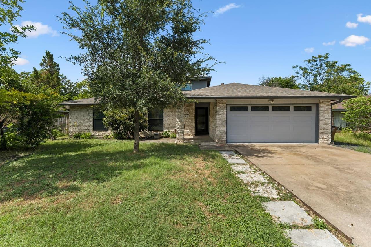 1501  Quail Crest Dr
