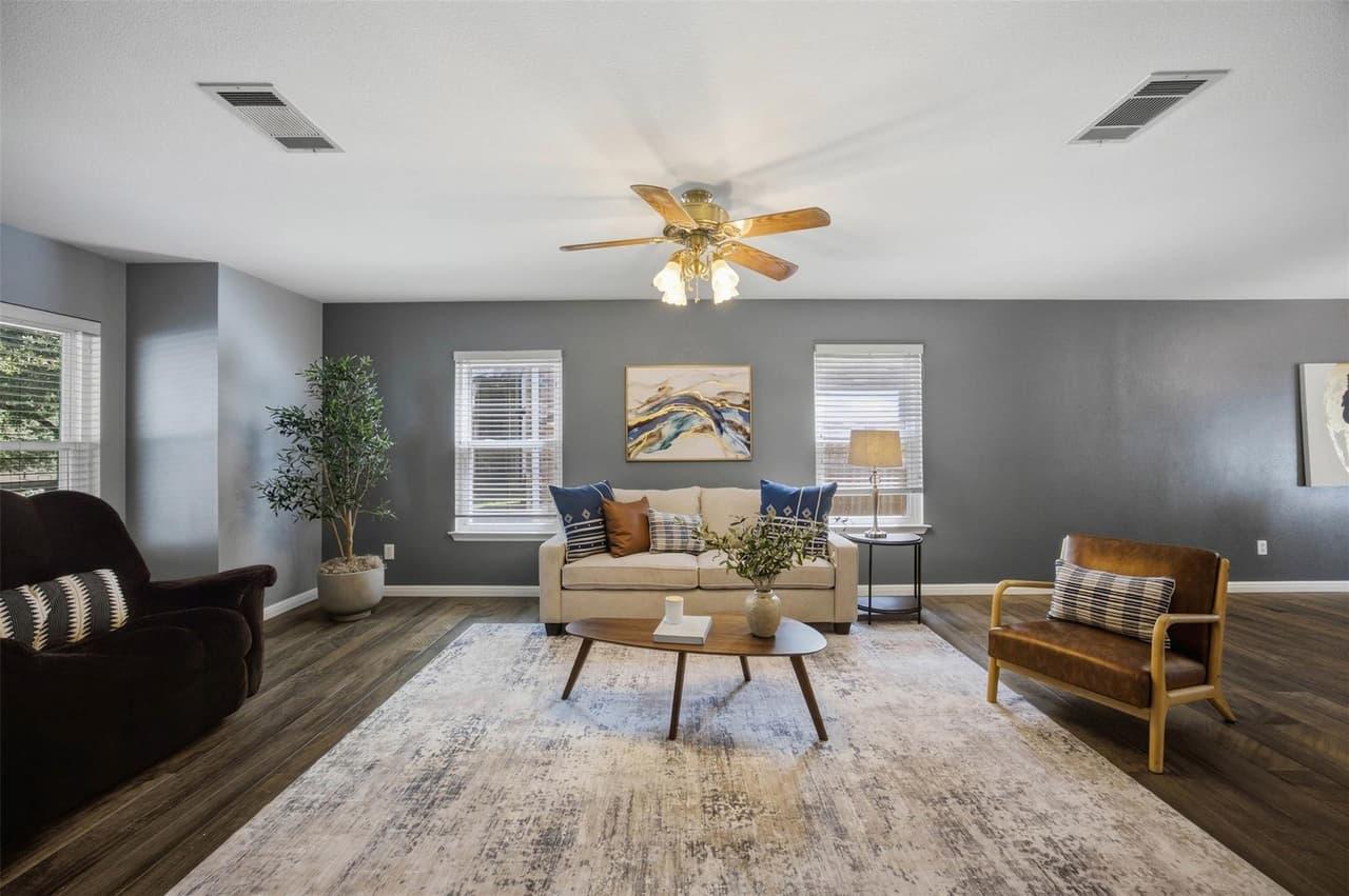 2114  Deer Creek Trl photo 4