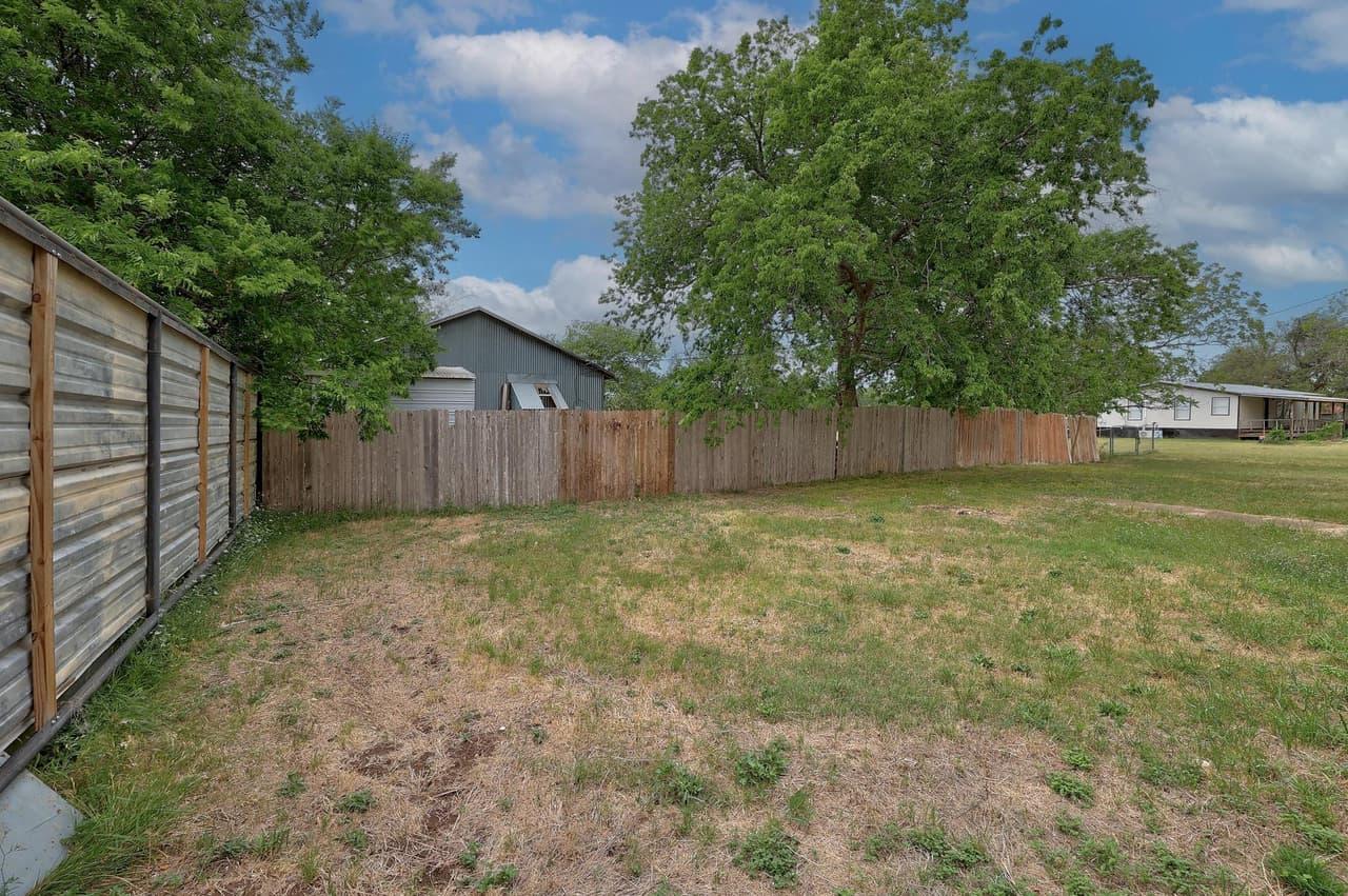 205  Fallwell St photo 5