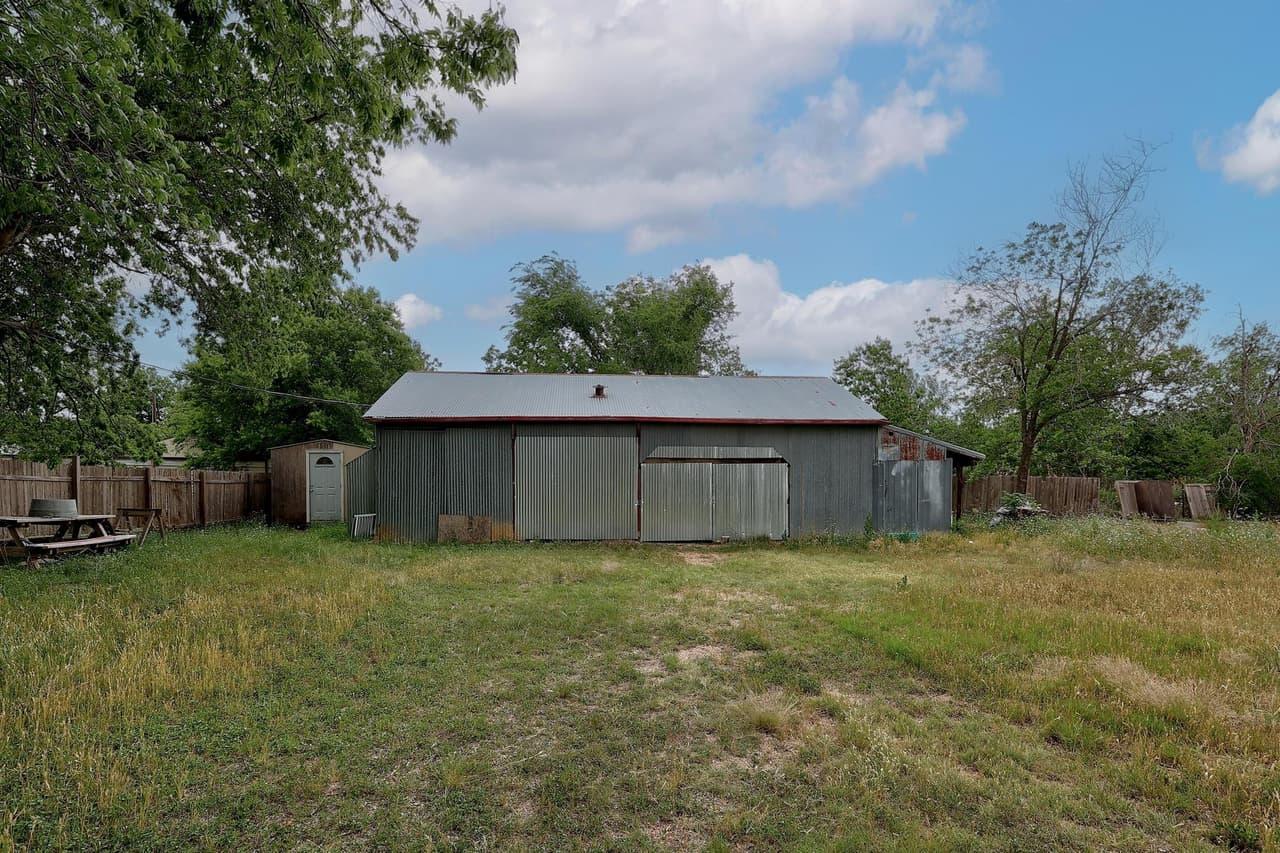 205  Fallwell St photo 6