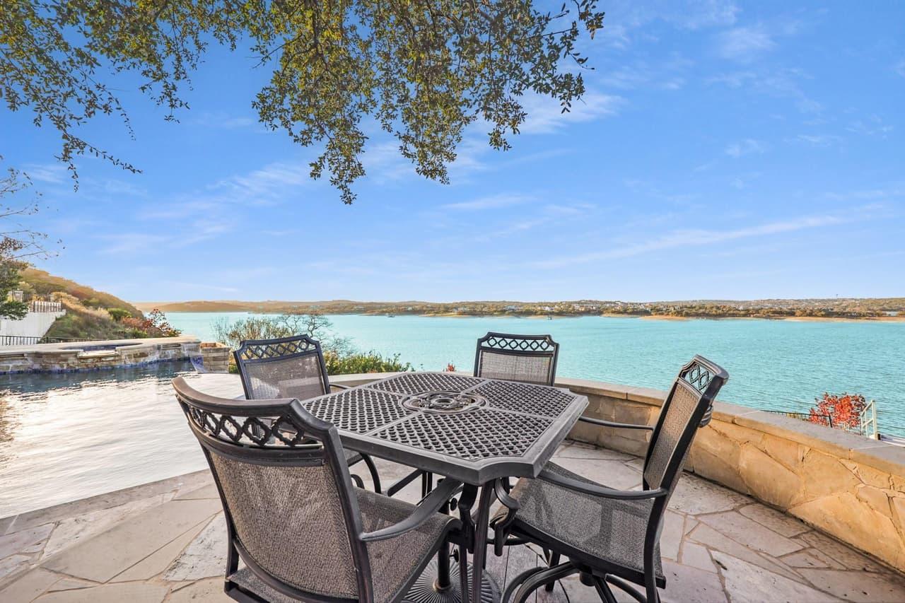1400  Watercliffe Dr photo 3