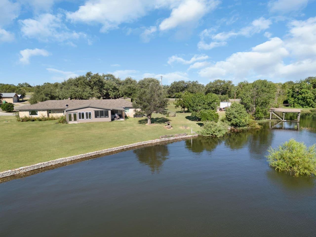 208  Iris Lane Ln