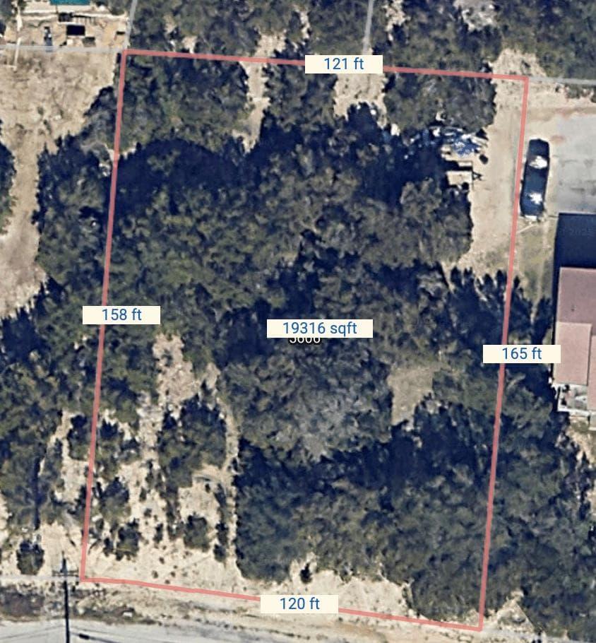 5606  Clubhouse Dr photo 2