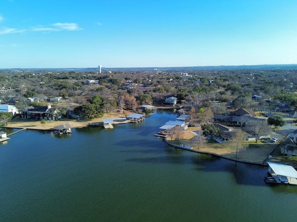 305 W Briar Dr photo 3