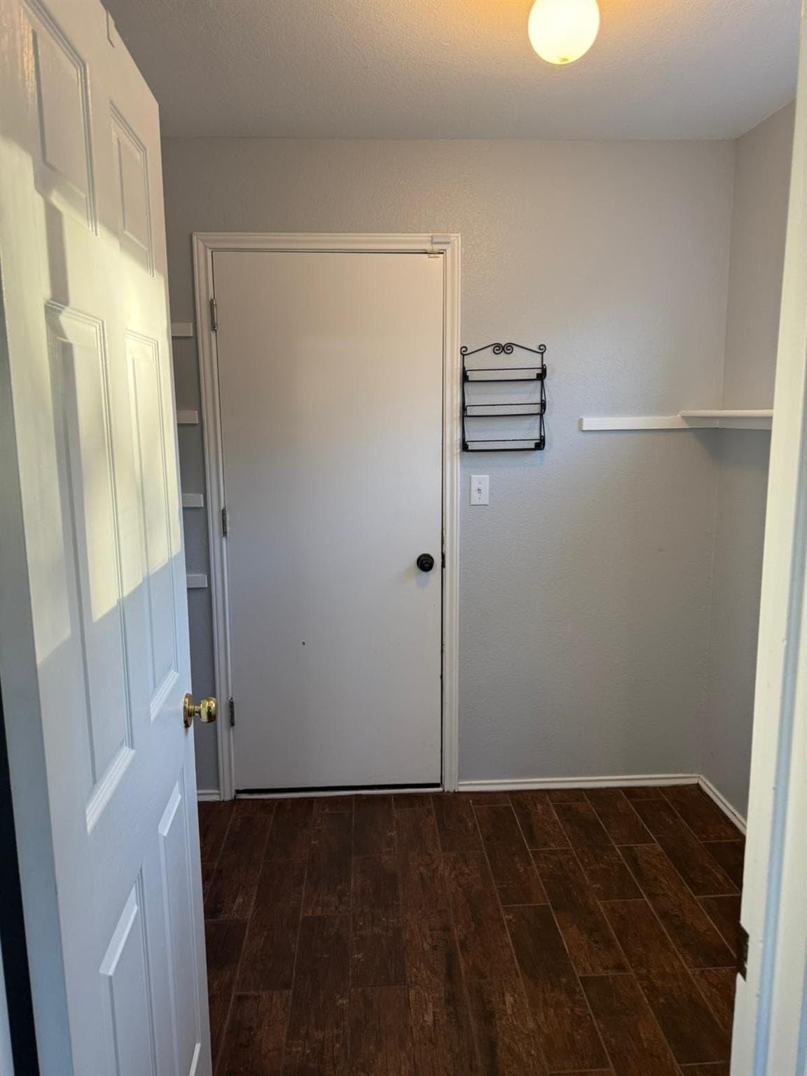 612  Blair Ave photo 4