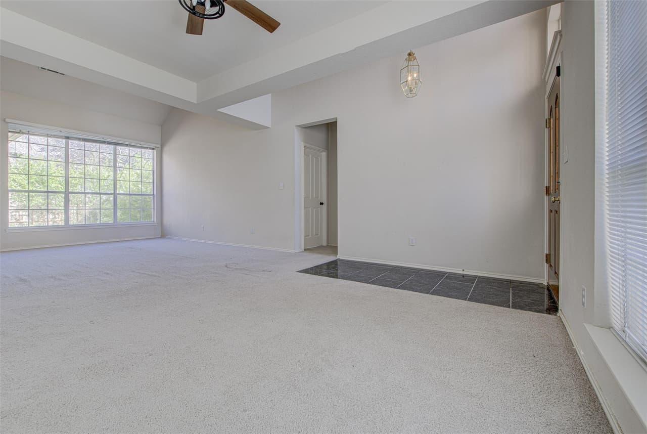 30011  Oakland Hills Dr photo 4