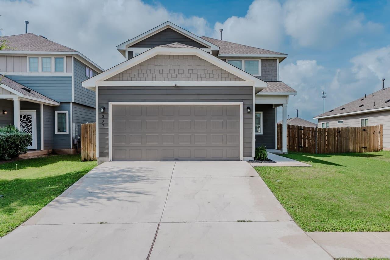 237  Driftwood Ln