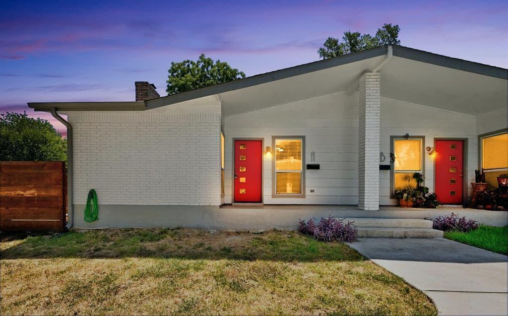 2403  La Casa Dr