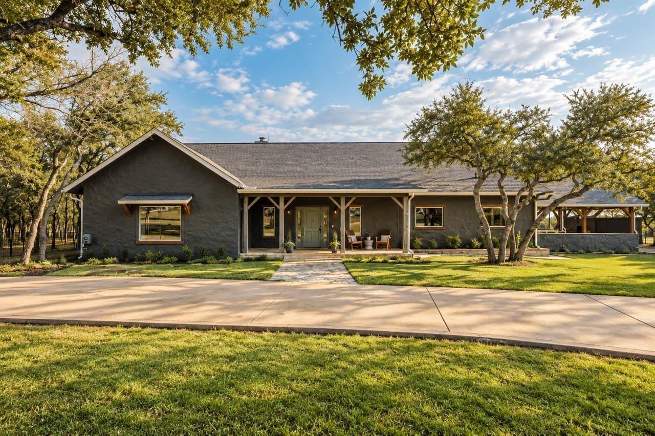 220  Fawn Meadow Dr photo 3