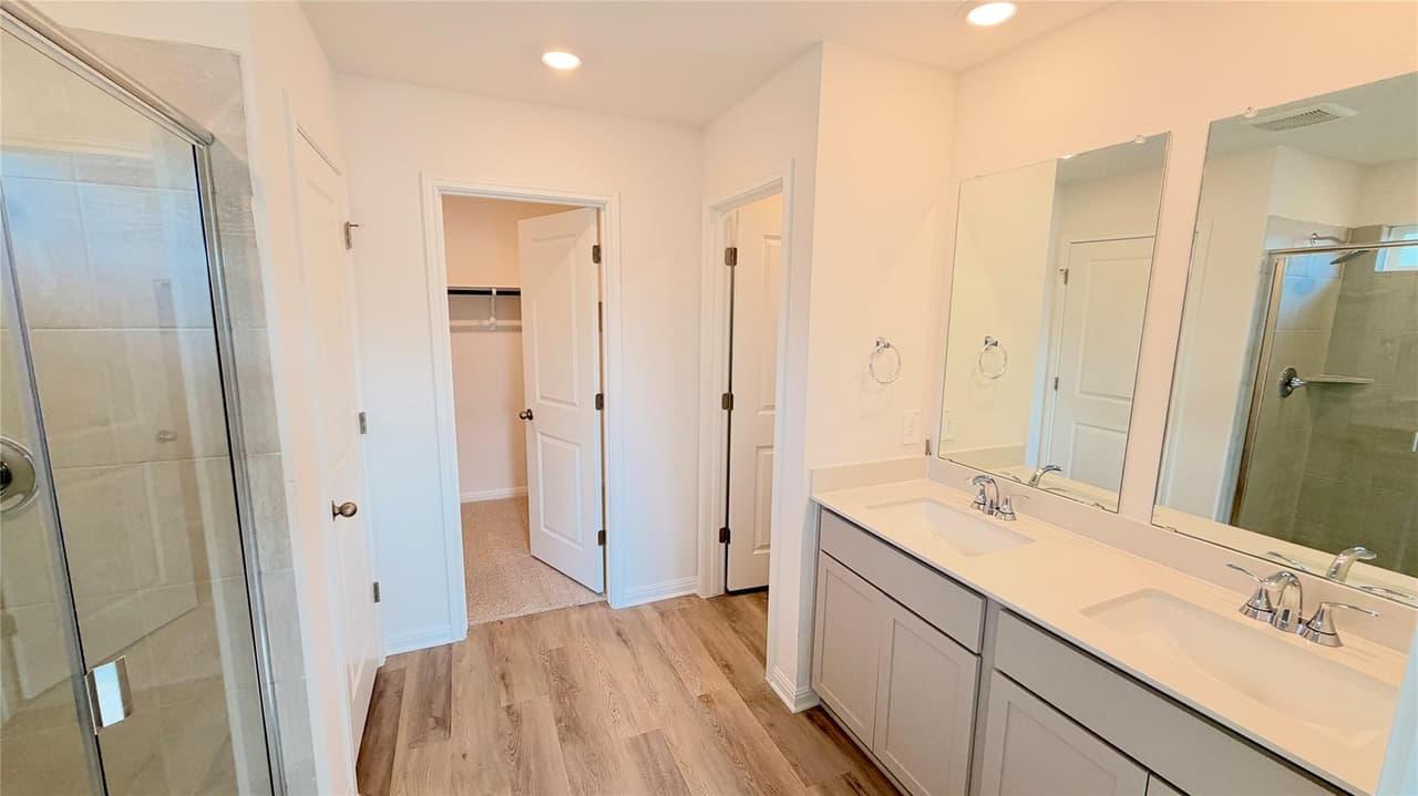 116  Wilcott Dr photo 4