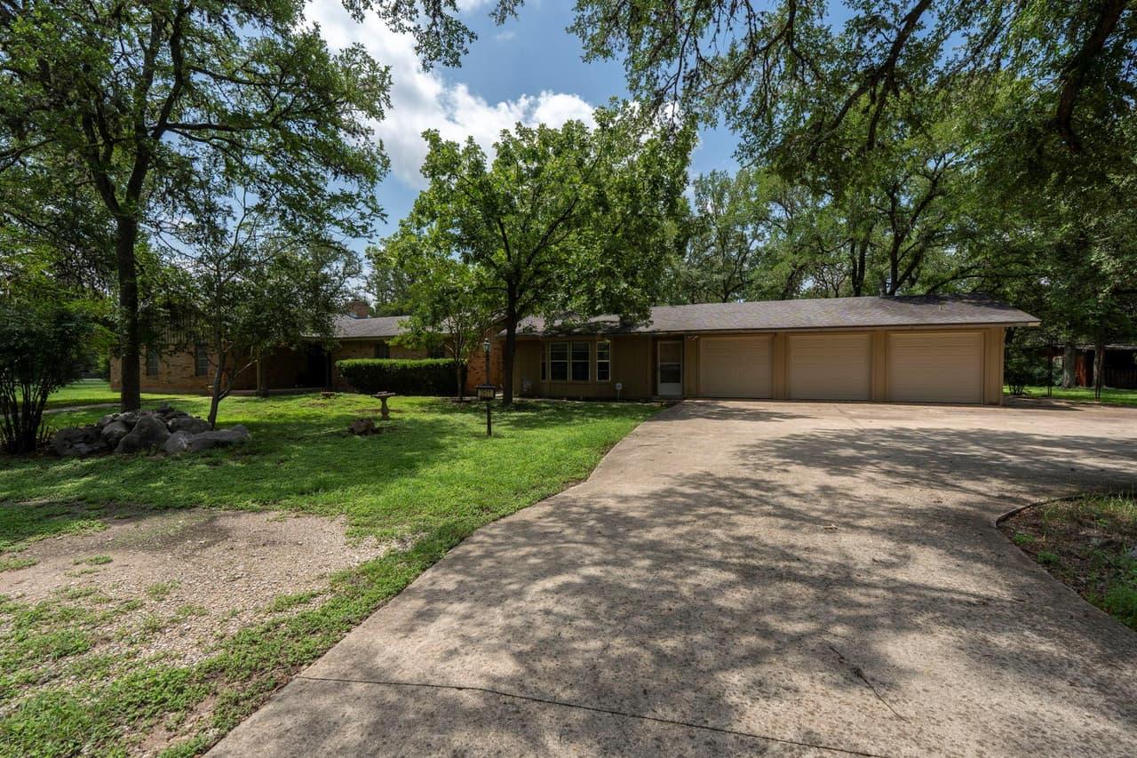 3511  Wyldwood Rd photo 4