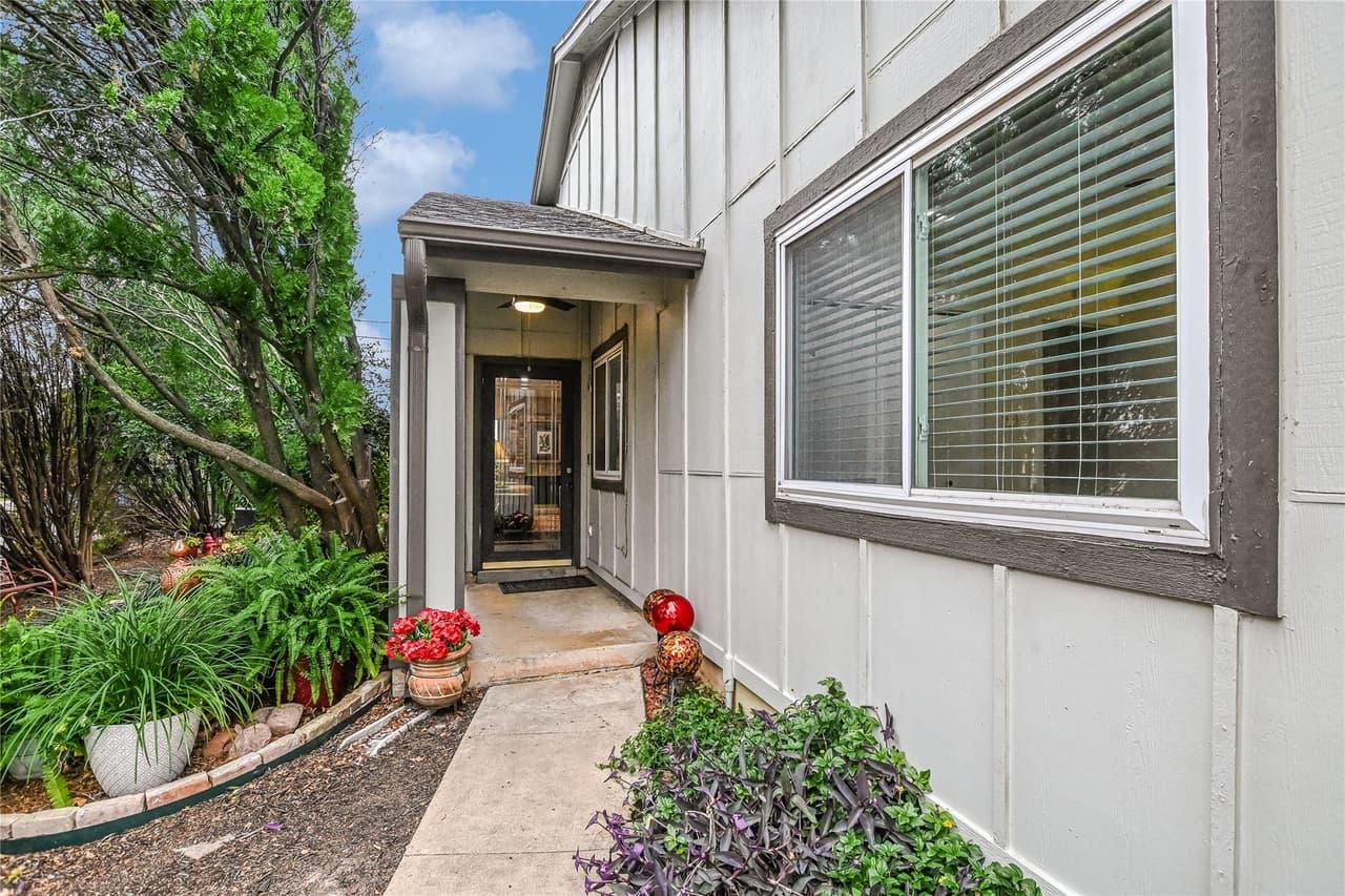 9469  Singing Quail Dr photo 3