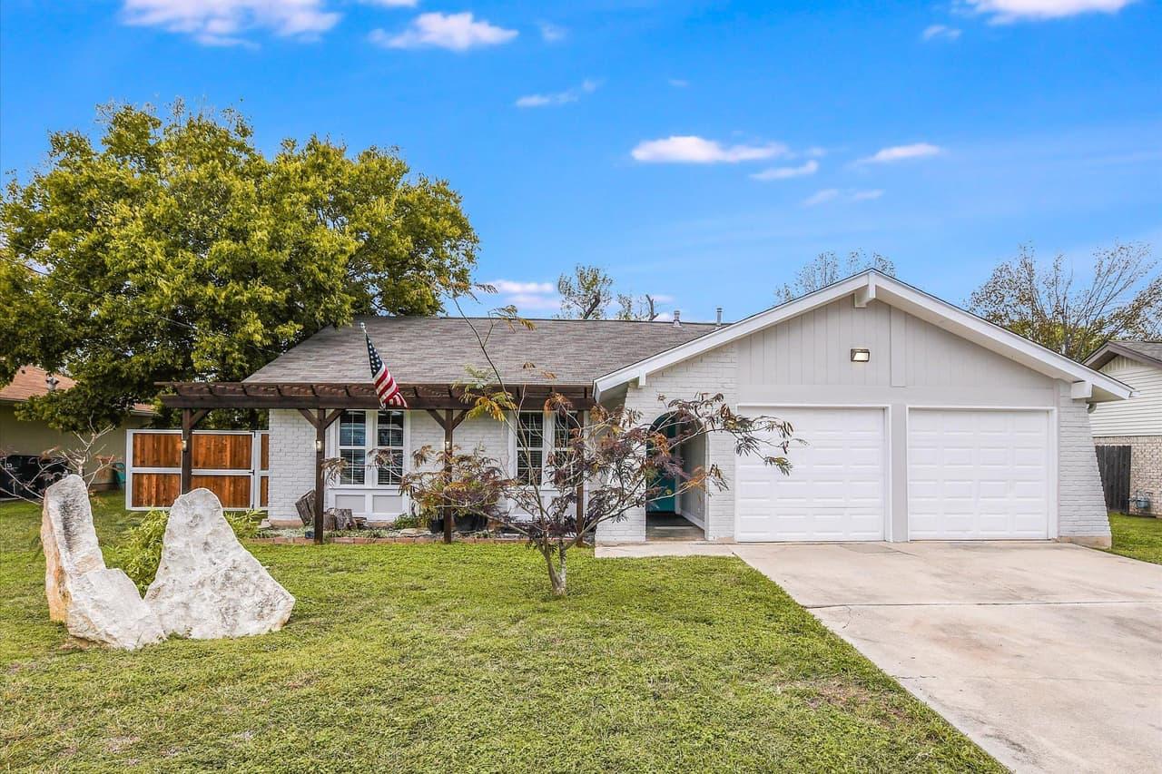 801 E Central Dr photo 2