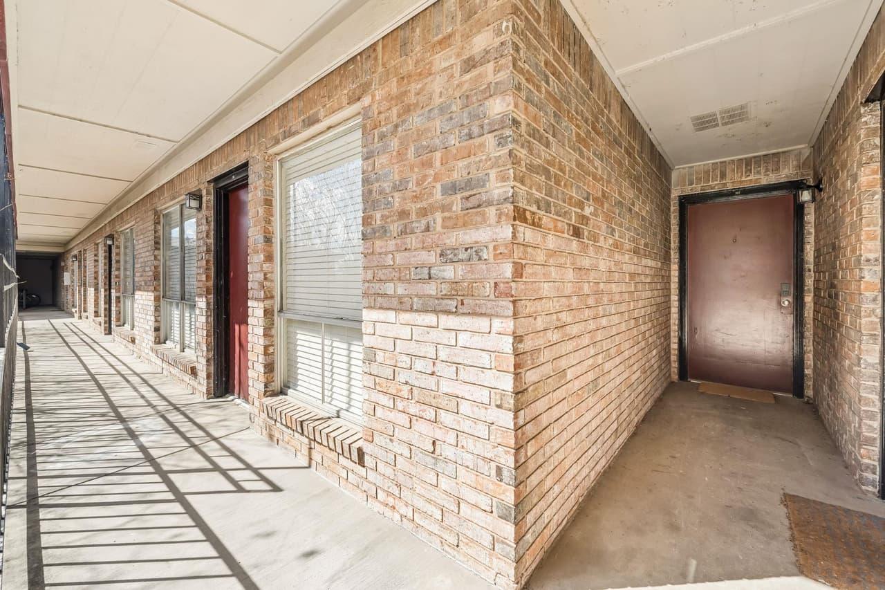 2207  Leon St  #307