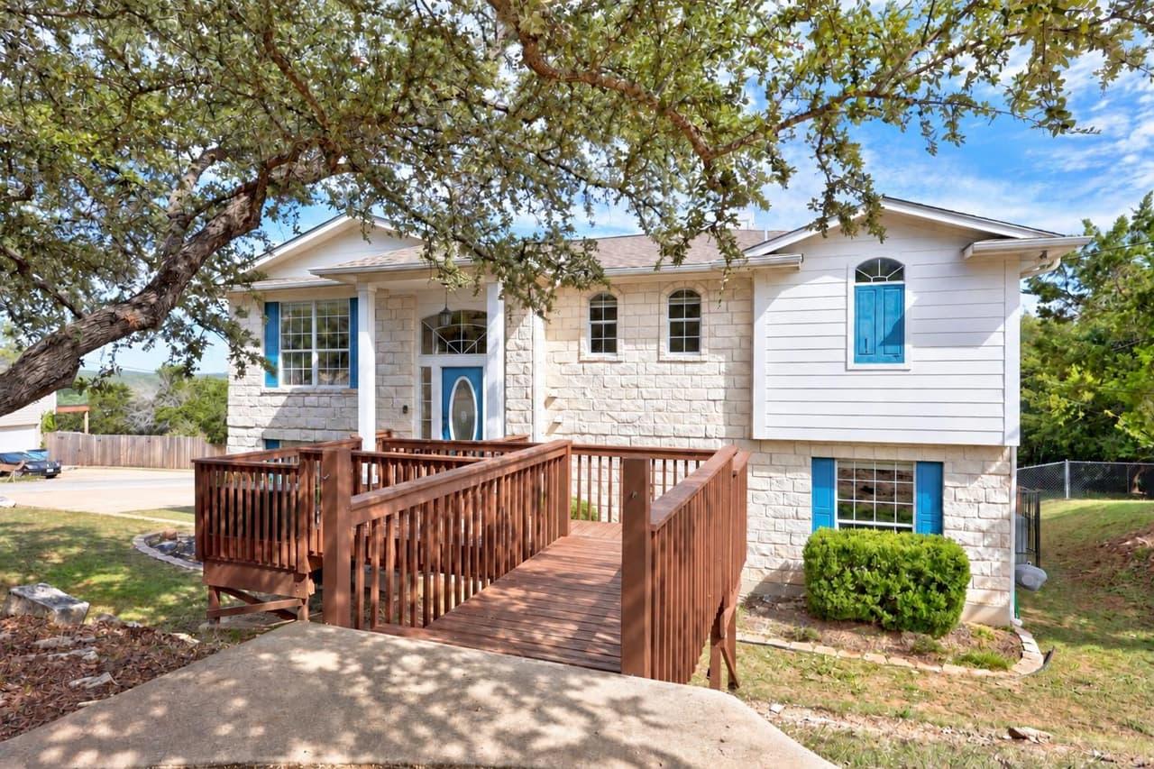 21338  Mount View Dr