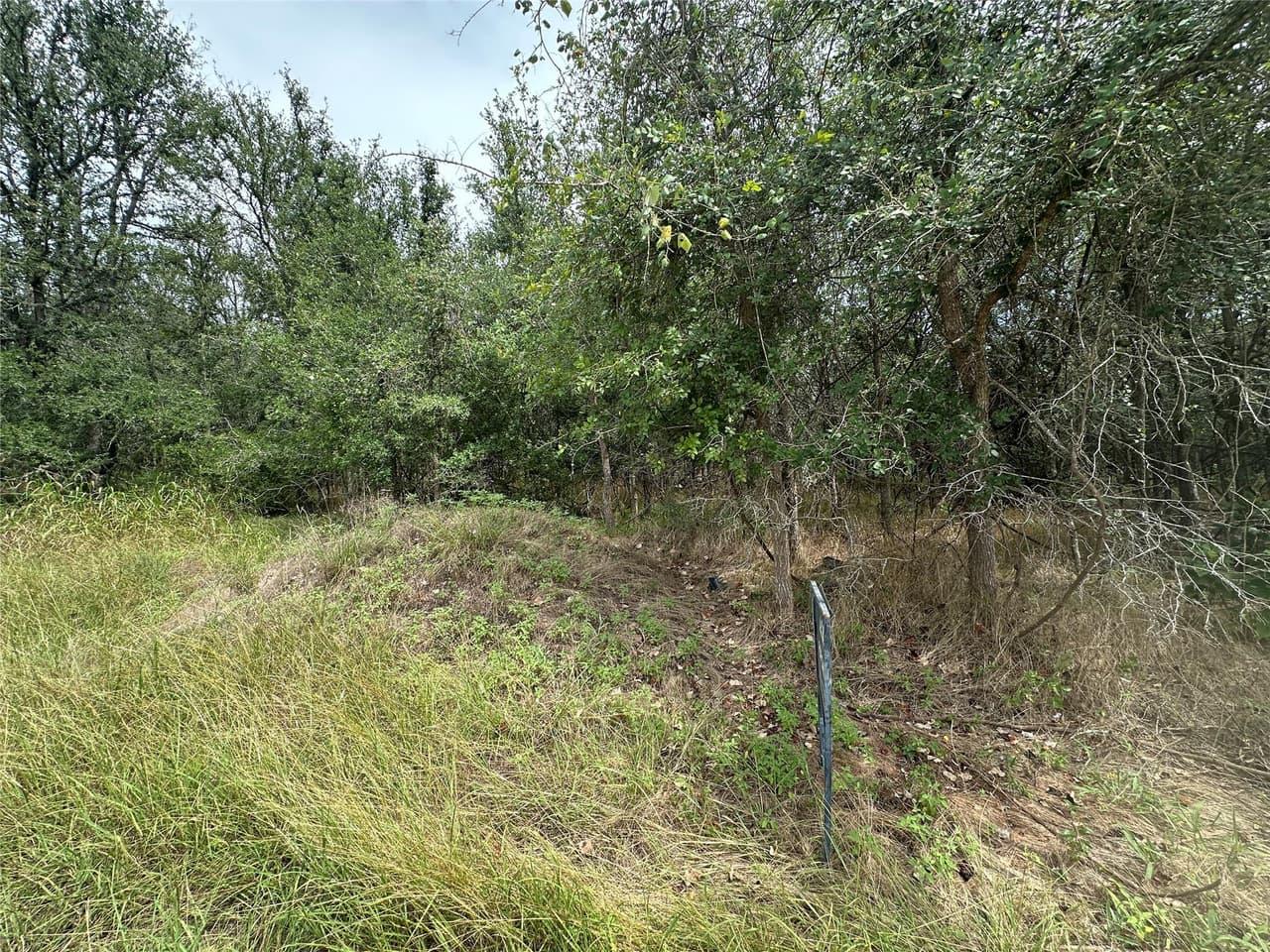 107  Halawa Ct photo 2