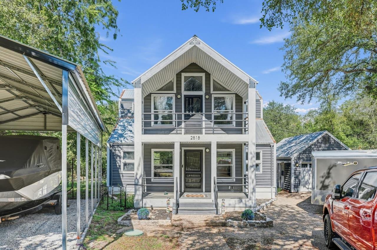 2818  Saratoga Dr