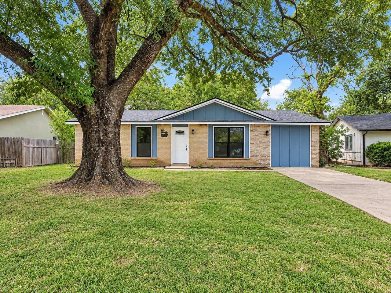 4905  Nesting Way