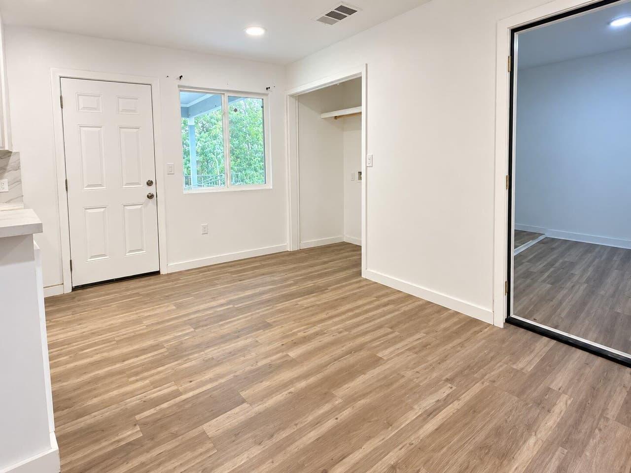 4905  Nesting Way photo 3