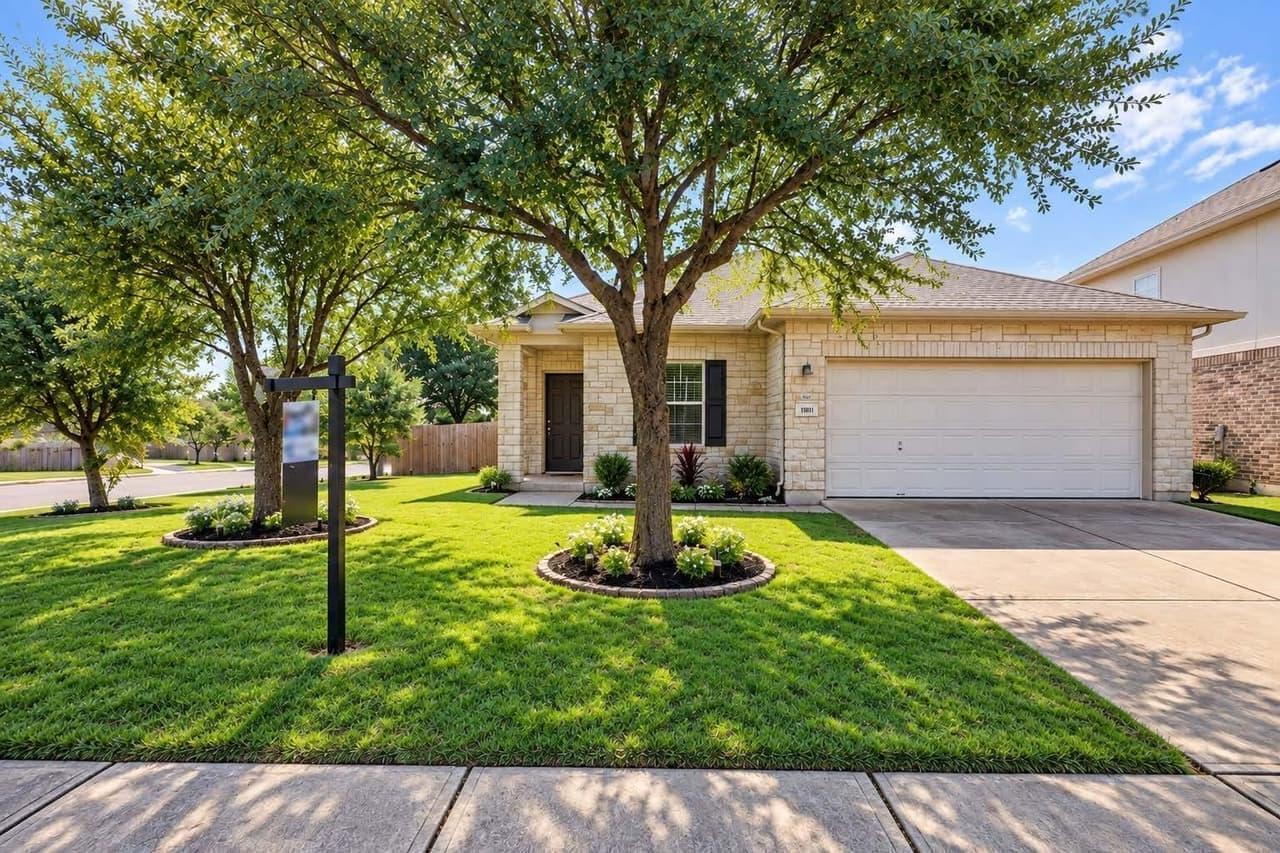 10913  Long Summer Dr photo 2