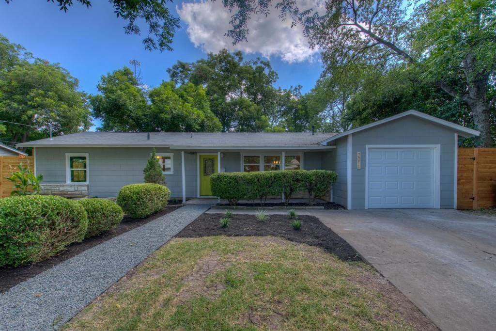 2011  Fortview Rd